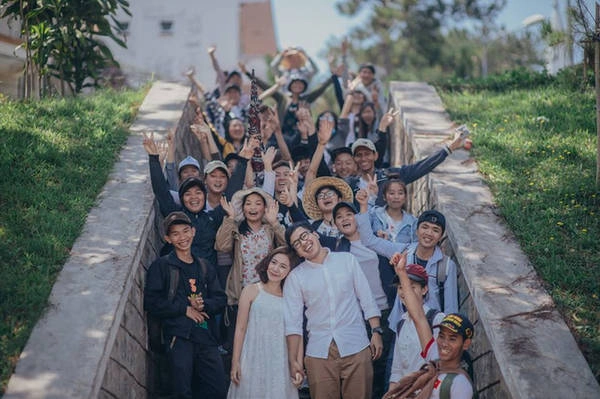 chon-viet-nam-la-noi-chup-anh-cuoi-cap-doi-thai-lan-khien-dan-mang-day-song-ivivu-10