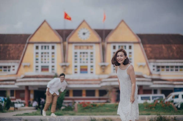 chon-viet-nam-la-noi-chup-anh-cuoi-cap-doi-thai-lan-khien-dan-mang-day-song-ivivu-8