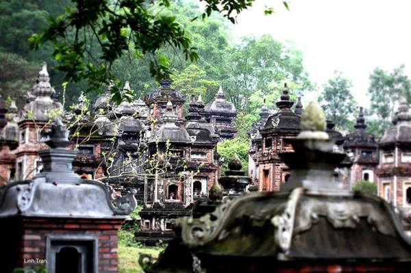 chua-bo-da-chon-tam-linh-co-kinh-cua-bac-giang-ivivu-3