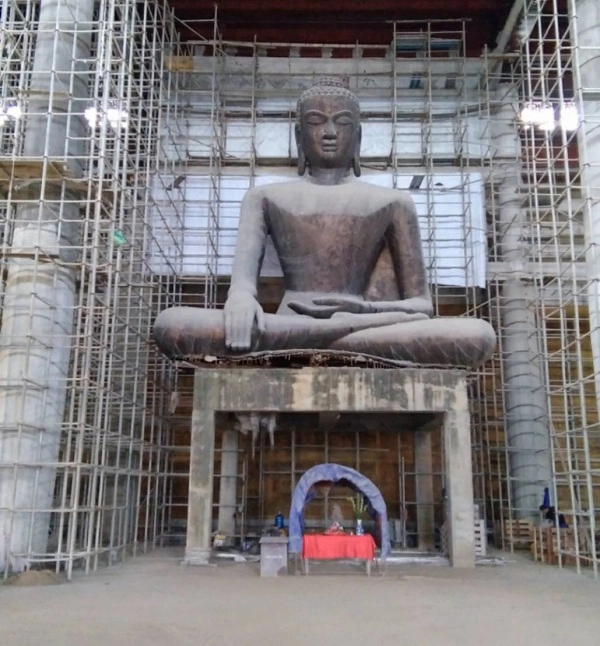 Điện Pháp Chủ ở chùa Tam Trúc với pho tượng Pháp Chủ bên trong bằng đồng nguyên khối nặng 150 tấn: Ảnh Ngọc Xen Điện Pháp Chủ ở chùa Tam Trúc với pho tượng Pháp Chủ bên trong bằng đồng nguyên khối nặng 150 tấn: Ảnh Ngọc Xen