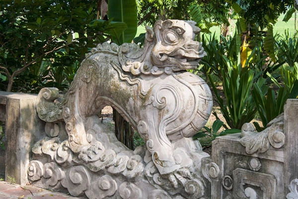 Tạo hình nghê trong sân chùa - Ảnh: Minh Đức Tạo hình nghê trong sân chùa - Ảnh: Minh Đức