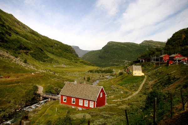 Đây là góc nhìn mà du khách sẽ được nhìn thấy khi ngồi trên xe lửa di chuyển từ Oslo đến Bergen. 