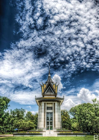 Đài tưởng niệm các nạn nhân xấu số tại Cánh đồng Chết, cách thủ đô Phnom Penh gần 20 km.