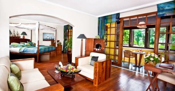 Phòng nghỉ với nội thất tinh tế tại Victoria Angkor Resort & Spa. Phòng nghỉ với nội thất tinh tế tại Victoria Angkor Resort & Spa.