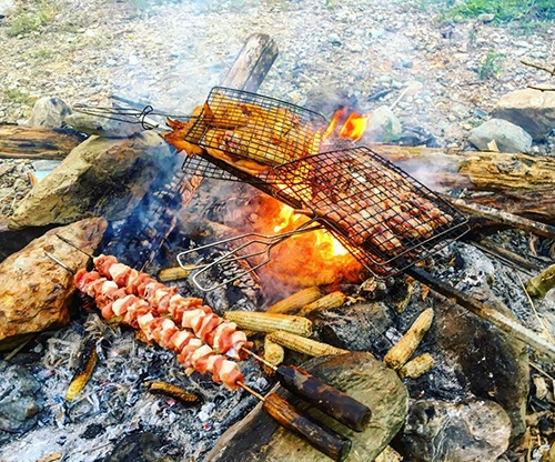 Bạn có thể đem đồ đi nướng thêm cho bữa ăn. Bạn có thể đem đồ đi nướng thêm cho bữa ăn.