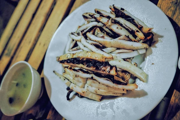 chuyen-di-co-to-5-sao-sieu-hot-cua-co-nang-9x-o-cho-dep-an-mon-ngon-va-chup-anh-cuc-ao-ivivu-10