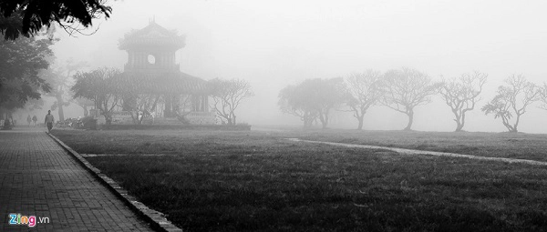 Màn sương bao phủ Phu Văn Lâu. Màn sương bao phủ Phu Văn Lâu.
