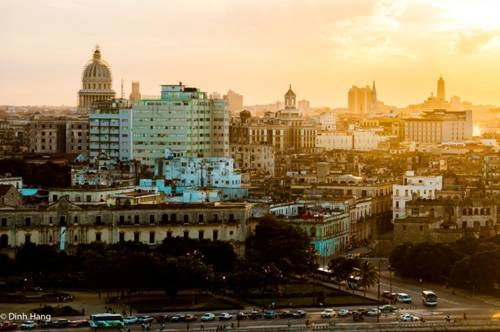 Du lịch Cuba - Thành phố cổ Old Havana (Cuba) một chiều sắp tàn. Ảnh Dinh Hang.