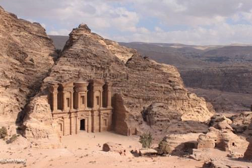 Du lịch Jordan - Đền Al-Deir, một trong những công trình kỳ vĩ nhất tại Petra (Jordan). Ảnh Dinh Hang.