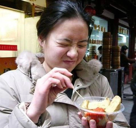 Ngửi từ xa thôi đã nghe mùi thối, khi ăn thì... chỉ biết nhăn mặt. (Ảnh: Internet) Ngửi từ xa thôi đã nghe mùi thối, khi ăn thì... chỉ biết nhăn mặt. (Ảnh: Internet)