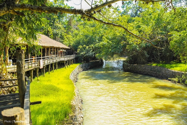 co-mot-buon-don-khac-rat-tinh-va-yen-binh-ivivu-3