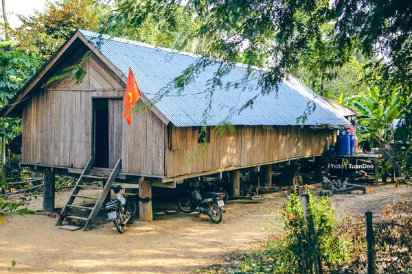 co-mot-buon-don-khac-rat-tinh-va-yen-binh-ivivu-8