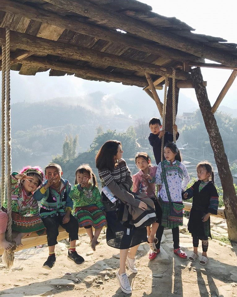 Hay những bức ảnh ngộ nghĩnh chụp cùng các em nhỏ vùng cao hồn nhiên, trong sáng và rất yêu quý khách du lịch. Ảnh: @lucy2kid, Phuong Nguyen. Hay những bức ảnh ngộ nghĩnh chụp cùng các em nhỏ vùng cao hồn nhiên, trong sáng và rất yêu quý khách du lịch. Ảnh: @lucy2kid, Phuong Nguyen.