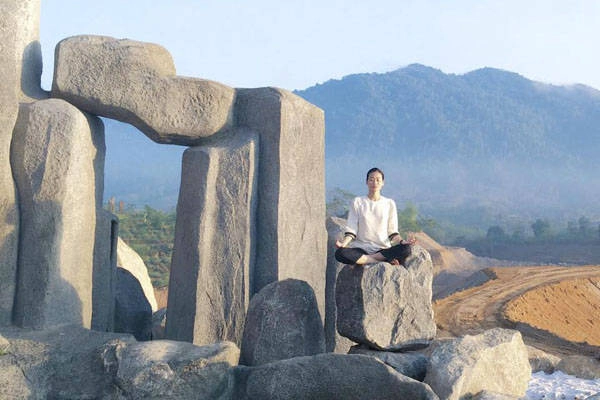 Thời gian qua, các Hoa hậu, Á hậu như Mai Phương Thúy, Ngọc Hân, Phạm Hương, Huyền My... đã cùng đăng trên Facebook và intagram những hình ảnh bình yên tại một địa danh mới nổi ở Đăk Lăk. Những tín đồ mê du lịch và nhiếp ảnh đã lập tức yêu ngay địa điểm chụp hình "mới toanh" này. Ảnh: FB Trương Thanh Vân. Thời gian qua, các Hoa hậu, Á hậu như Mai Phương Thúy, Ngọc Hân, Phạm Hương, Huyền My... đã cùng đăng trên Facebook và intagram những hình ảnh bình yên tại một địa danh mới nổi ở Đăk Lăk. Những tín đồ mê du lịch và nhiếp ảnh đã lập tức yêu ngay địa điểm chụp hình "mới toanh" này. Ảnh: FB Trương Thanh Vân.