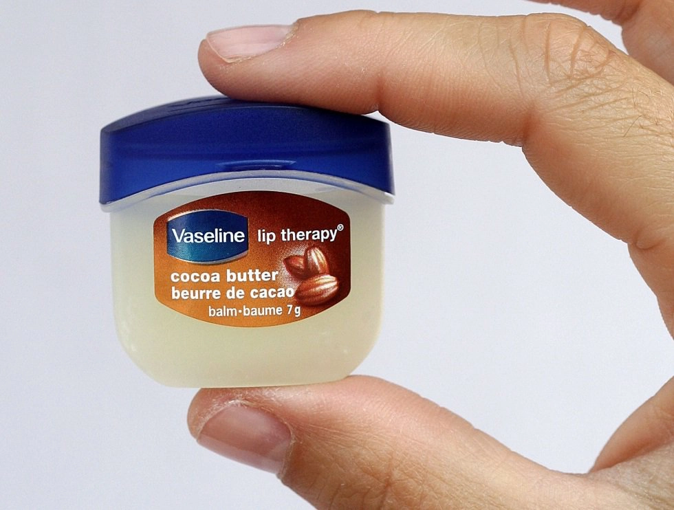 vaseline bôi da dầu