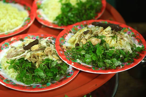 Cơm gà Bà Buội nổi tiếng ở Hội An. Ảnh: Tuấn Đào Cơm gà Bà Buội nổi tiếng ở Hội An. Ảnh: Tuấn Đào