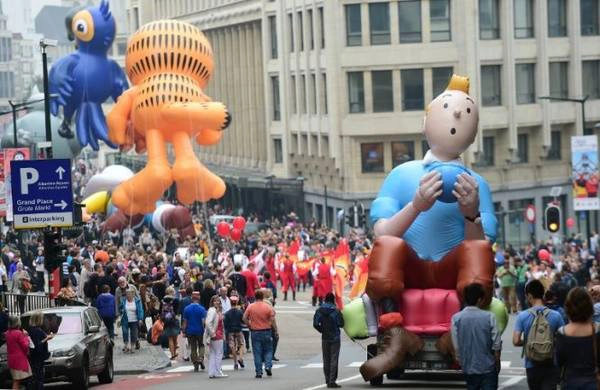 Diễu hành các nhân vật truyện tranh tại lễ hội truyện tranh ở Brussels - Ảnh: wp Diễu hành các nhân vật truyện tranh tại lễ hội truyện tranh ở Brussels - Ảnh: wp