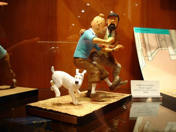 Tintin, chó Snowy và thuyền trưởng Haddock trong bảo tàng về Tintin - Ảnh: huffingtonpost Tintin, chó Snowy và thuyền trưởng Haddock trong bảo tàng về Tintin - Ảnh: huffingtonpost