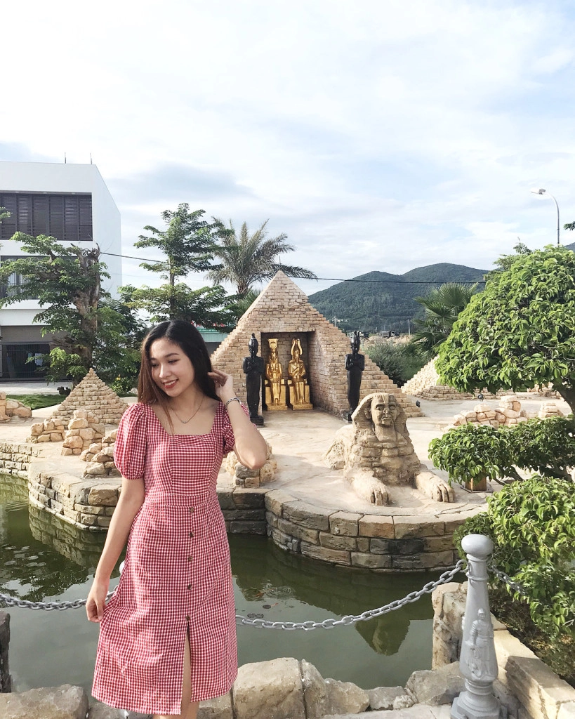 Chủ khách sạn xây dựng công viên này cho người dân tham quan và chụp ảnh miễn phí. Ảnh: @omachi__, @p.q.n. Chủ khách sạn xây dựng công viên này cho người dân tham quan và chụp ảnh miễn phí. Ảnh: @omachi__, @p.q.n.