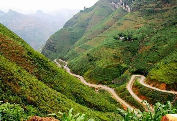 Ai đã một lần đặt chân đến đây thì chắc chắn sẽ quay trở lại bởi sự hấp dẫn của nó. Ai đã một lần đặt chân đến đây thì chắc chắn sẽ quay trở lại bởi sự hấp dẫn của nó.