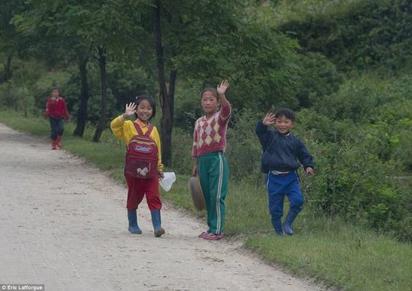 Lafforgue cho biết: “Có sự khác biệt rõ rệt giữa thái độ của trẻ em thành phố và nông thôn.