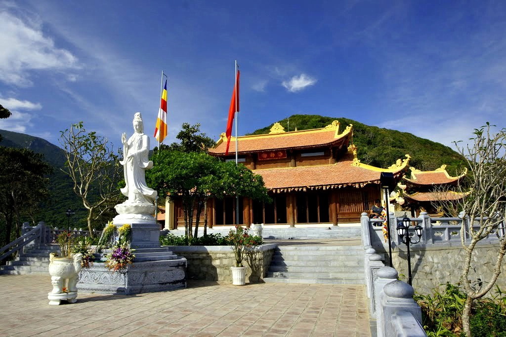 Chùa Núi Một. Ảnh: ST