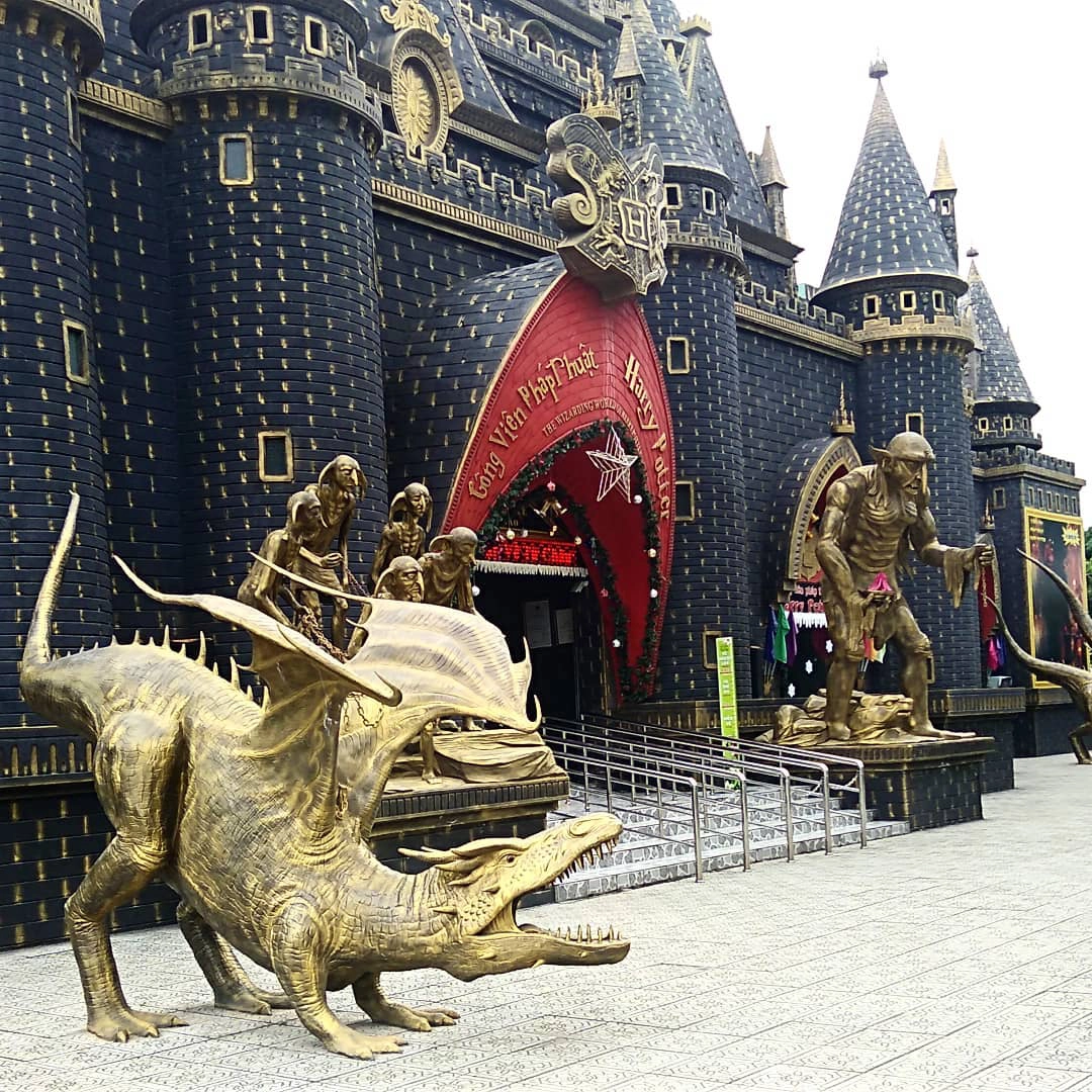 Cuoi-tuan-lap-keo-di-ngay-cong-vien-phep-thuat-Harry-Potter-ngay-Sài-Gòn-ivivu-6