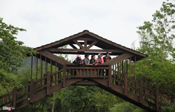 Cái tên "Mataian" bắt nguồn từ cái tên "Vataan", có nghĩa là "đậu triều" trong ngôn ngữ Ami. Do trong quá khứ, nơi đây có nhiều đậu triều, nên người Ami gọi khu vực này là "Vataan". Người Ami thường mang theo hạt đậu triều và trồng chúng ở bất cứ nơi nào họ đến, bởi họ tin rằng nó mang lại may mắn.