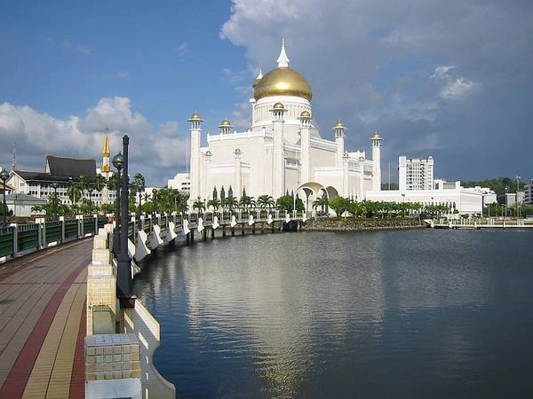 Du lịch Brunei không cần visa.