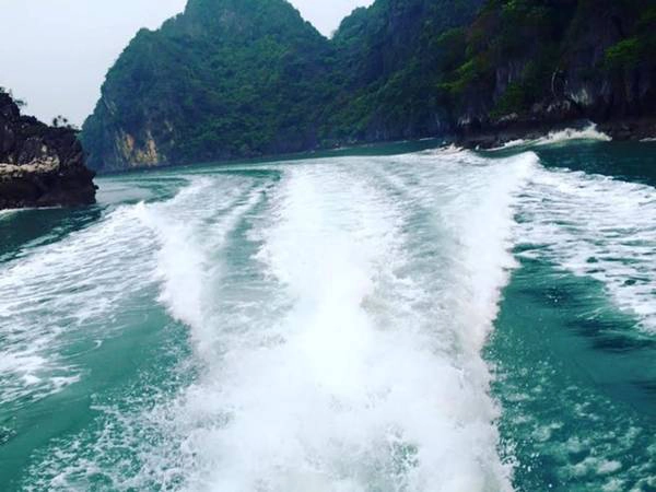 Cô Tô cách cảng Cái Rồng (huyện Vân Đồn, Quảng Ninh) khoảng 90 phút đi tàu cao tốc, có sức hút lớn đối với bất cứ ai đam mê du lịch. Cô Tô cách cảng Cái Rồng (huyện Vân Đồn, Quảng Ninh) khoảng 90 phút đi tàu cao tốc, có sức hút lớn đối với bất cứ ai đam mê du lịch.