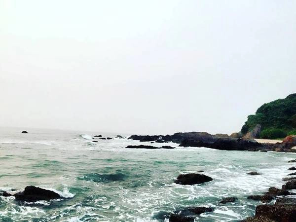 Một góc bãi đá Cầu Mỵ - điểm không thể bỏ qua khi du lịch Cô Tô . Một góc bãi đá Cầu Mỵ - điểm không thể bỏ qua khi du lịch Cô Tô .