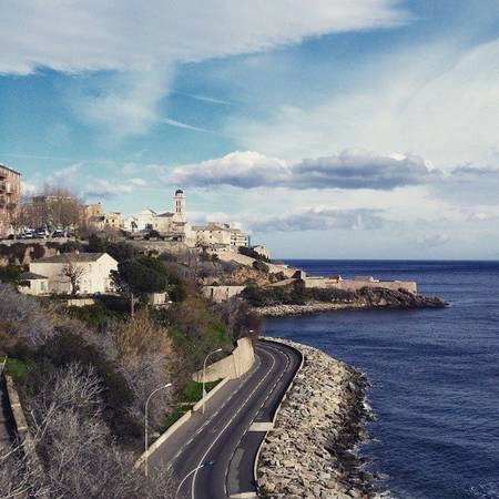 Một góc thành phố cảng Bastia, thủ phủ đảo Corse Một góc thành phố cảng Bastia, thủ phủ đảo Corse