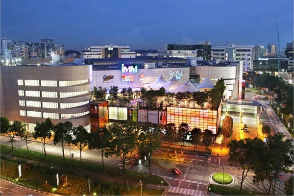 IMM outlet là địa chỉ mua sắm hàng hiệu giá rẻ ở Singapore mà du khách không thể bỏ qua. Ảnh: singaporeair IMM outlet là địa chỉ mua sắm hàng hiệu giá rẻ ở Singapore mà du khách không thể bỏ qua. Ảnh: singaporeair