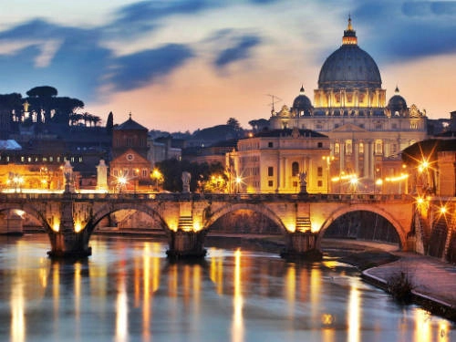 Italy có ba đại diện xuất hiện trong danh sách, tiếp sau đó là Tây Ban Nha và Australia.