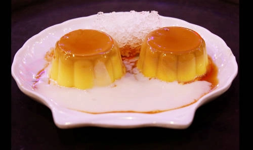 Bánh flan mát lạnh, nét đẹp của ẩm thực đường phố Sài Gòn.