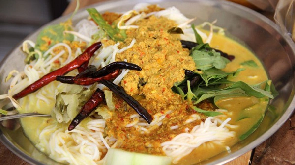 den-chiang-mai-phai-xoi-10-mon-ngon-va-re-ivivu-2