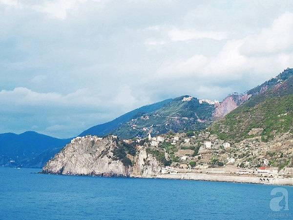 den-cinque-terre-cham-tay-vao-giac-mo-mang-mau-co-tich-cua-nuoc-y-ivivu-12