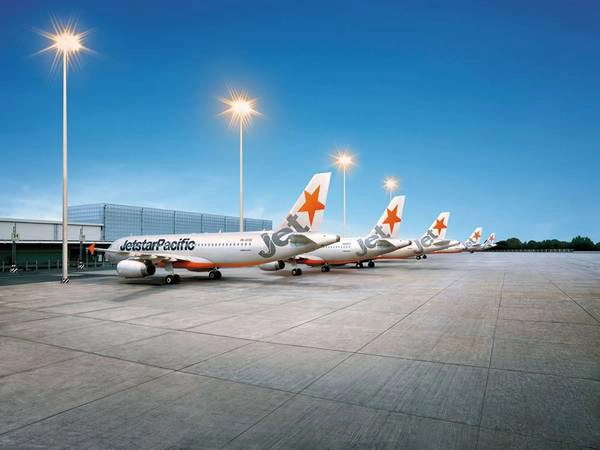 Máy bay Jetstar