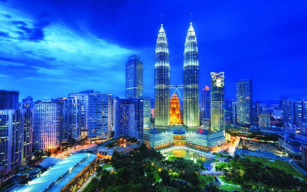 den-kualar-lumpur-du-le-hoi-mua-sam-ivivu-8