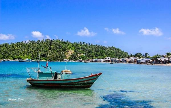 Ảnh chụp Bãi Giếng. Đây cũng là nơi bạn có thể thưởng thức hải sản ngon với giá rẻ. Ảnh chụp Bãi Giếng. Đây cũng là nơi bạn có thể thưởng thức hải sản ngon với giá rẻ.