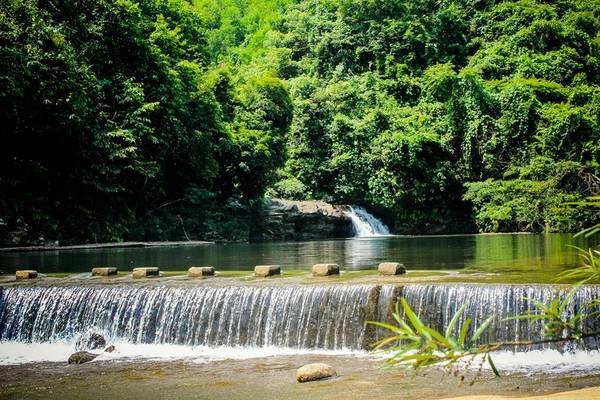Khu trượt thác gần gũi với thiên nhiên Khu trượt thác gần gũi với thiên nhiên