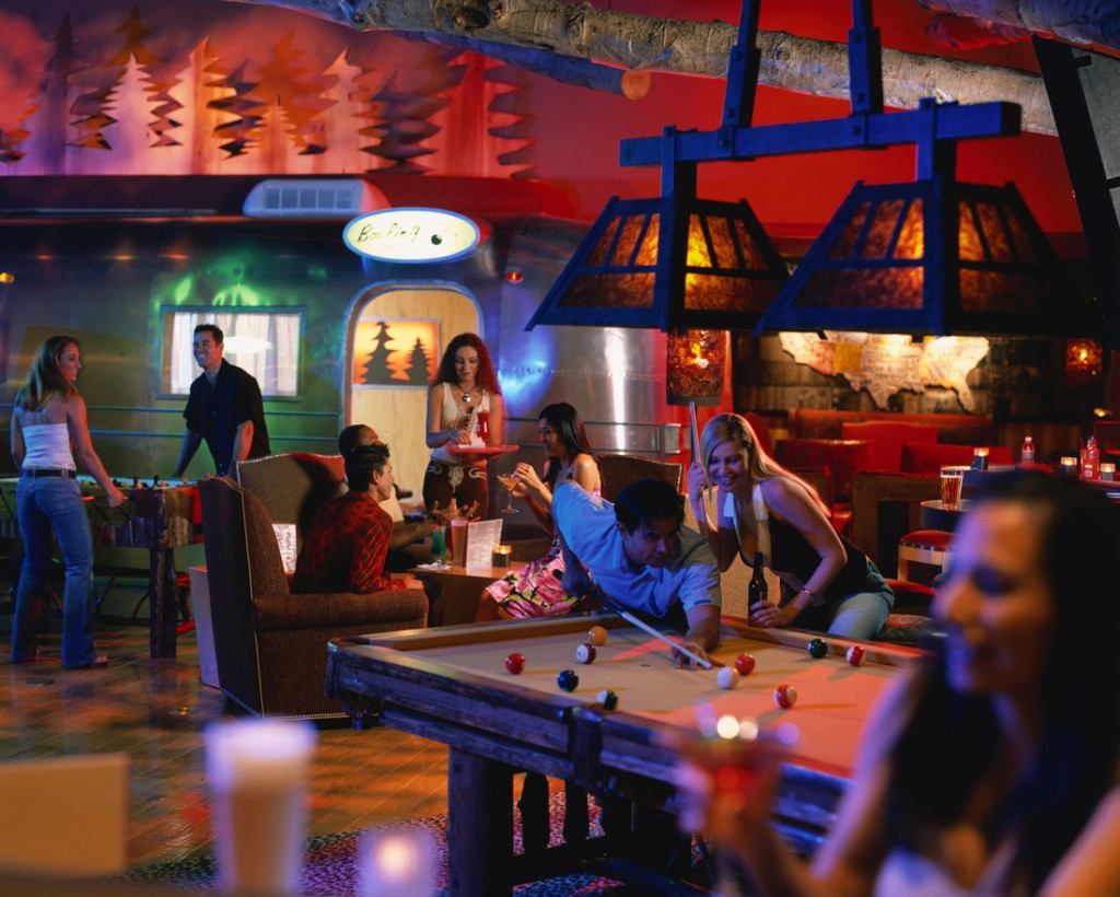 Vừa vui chơi giải trí vừa nghe ca nhạc miễn phí là sự lựa chọn hoàn hảo! Ảnh: silvertoncasino