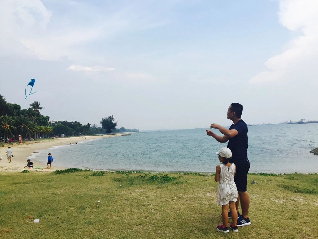 Vào cuối tuần, người Singapore thường đi dã ngoại tại công viên cùng gia đình và bạn bè. Vào cuối tuần, người Singapore thường đi dã ngoại tại công viên cùng gia đình và bạn bè.