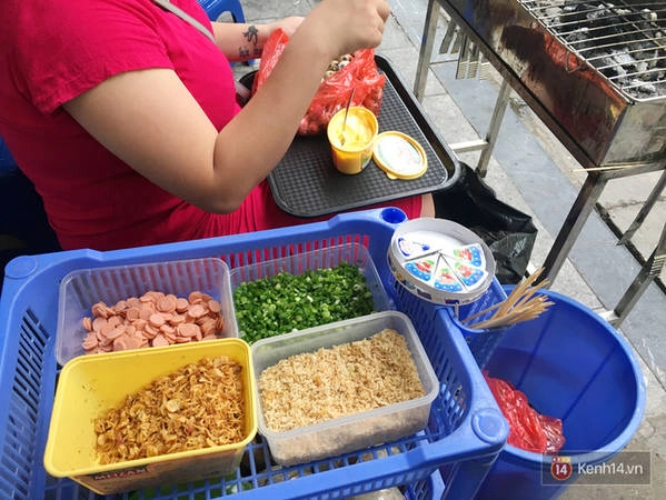 di-an-thu-quan-trung-chen-nuong-hiem-hoi-giua-long-ha-noi-ivivu-4