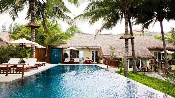 Victoria Phan Thiết Beach Resort & Spa được xây dựng theo phong cách đậm nét truyền thống với những ngôi nhà gỗ mái tranh mộc mạc. Victoria Phan Thiết Beach Resort & Spa được xây dựng theo phong cách đậm nét truyền thống với những ngôi nhà gỗ mái tranh mộc mạc.