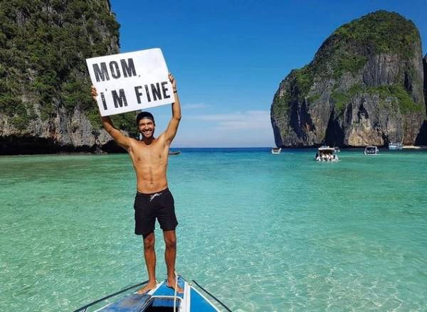 Jonathan Kubben Quiñonez chụp hình ở Krabi, miền nam Thái Lan kèm thông điệp trấn an mẹ Jonathan Kubben Quiñonez chụp hình ở Krabi, miền nam Thái Lan kèm thông điệp trấn an mẹ