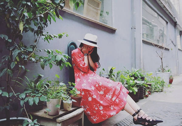 Cứ tự nhiên thôi. Cứ tự nhiên thôi.