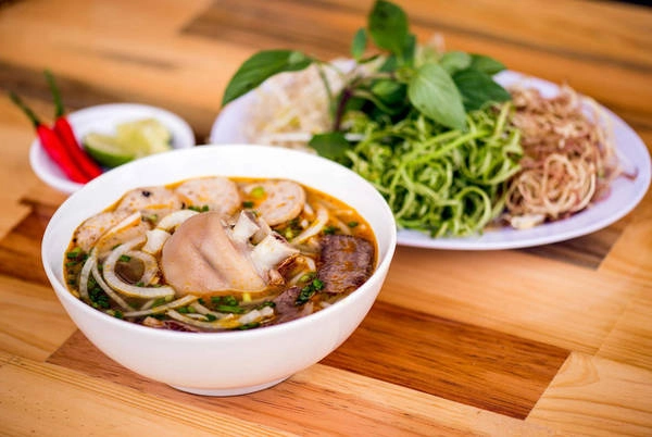 di-hue-khong-he-chan-nhat-la-di-cung-nhau-ivivu-57