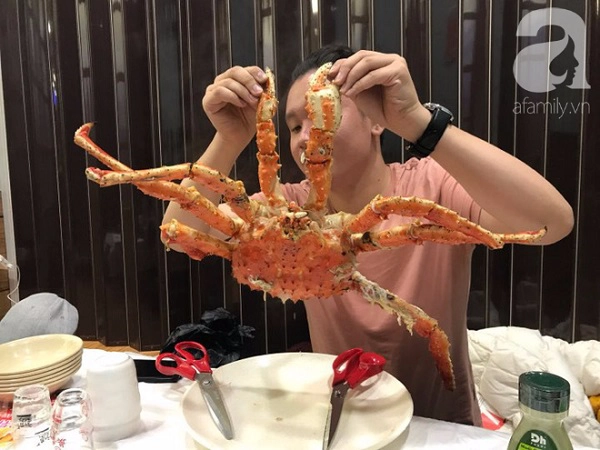Kích thước thật của King Crab khá ấn tượng. Kích thước thật của King Crab khá ấn tượng.