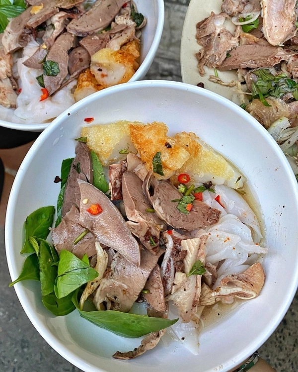 Bánh ướt lòng gà. Ảnh eatwithmynoreo